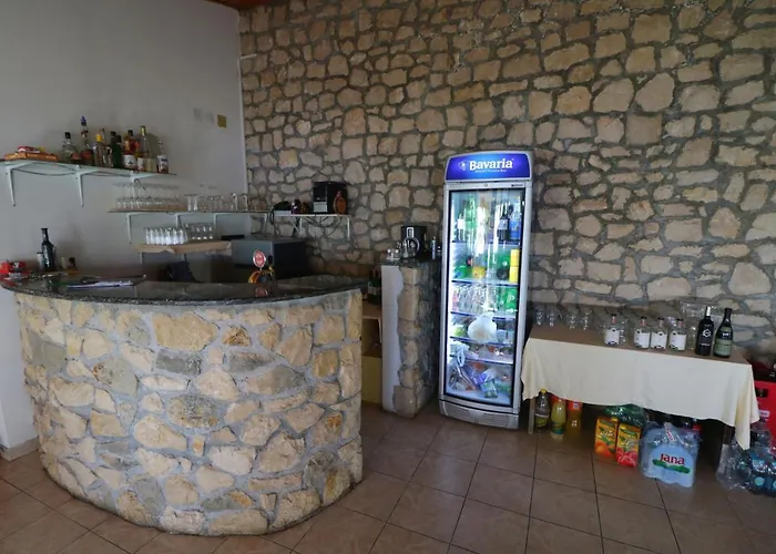 Stosic Πανσιόν 3*