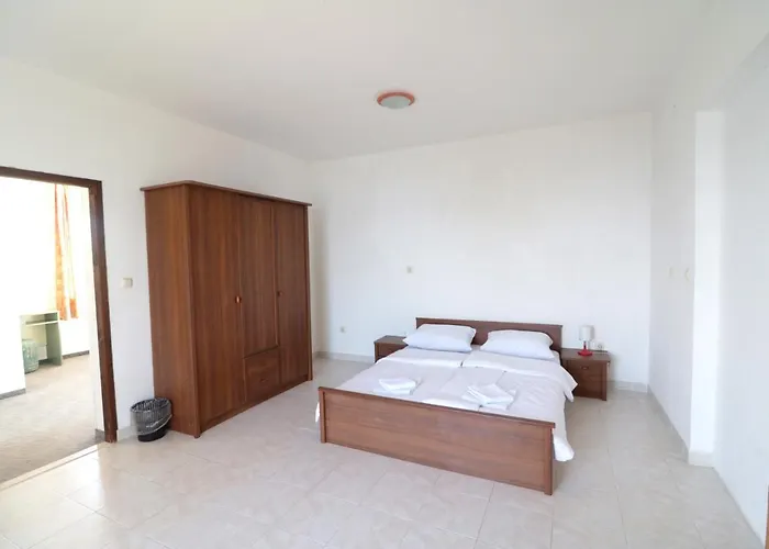 Πανσιόν Stosic 3*